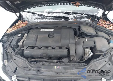 2013 Volvo Xc60 3.2/3.2 Platinum/3.2 Premier/3.2 Premier Plus from USA, damaged, VIN YV4940DZ7D2398044